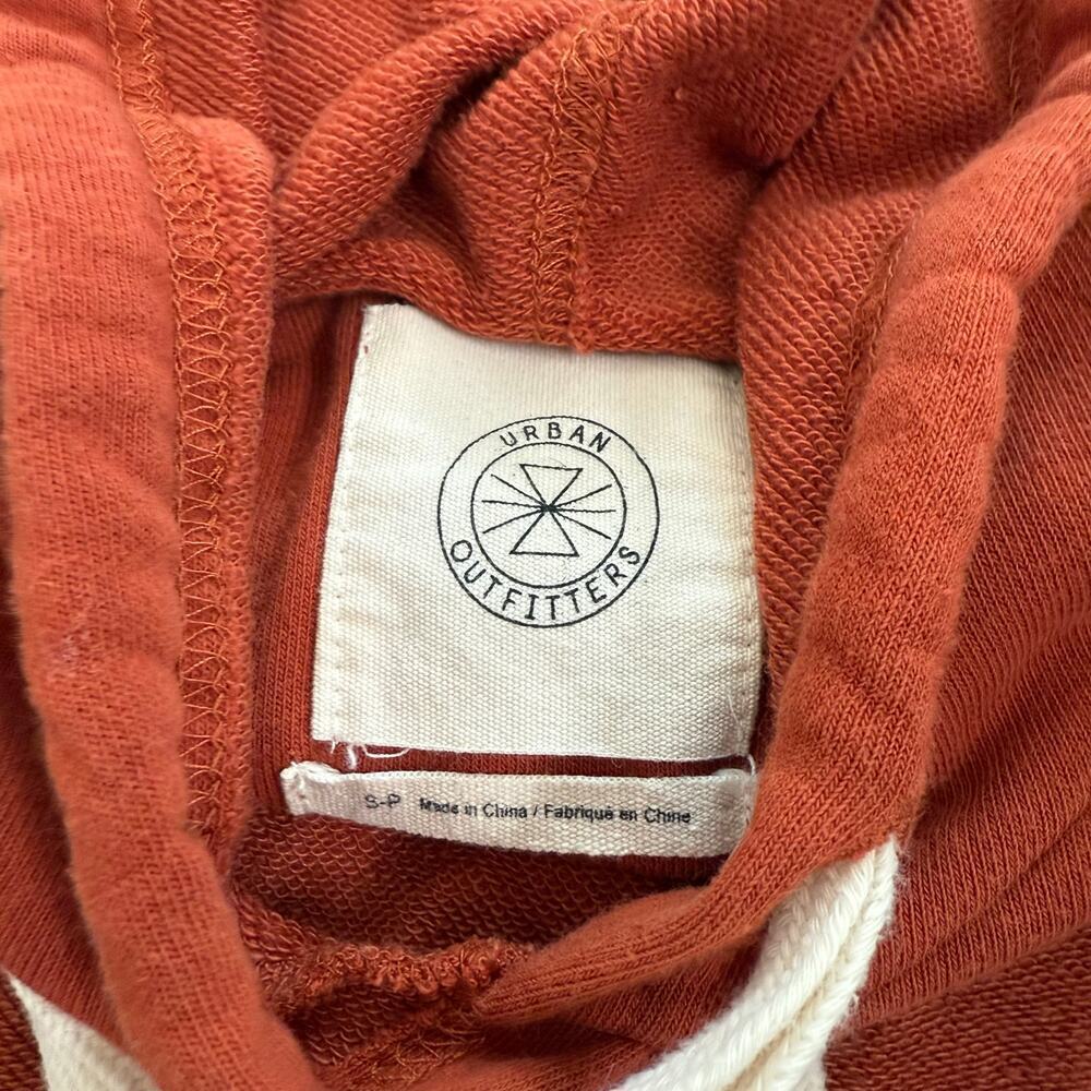 Urban Outfitter Rust Orange Raw Hem Seamed Pullover Hoodie Sweatshirt Size Small - Picture 3 of 5